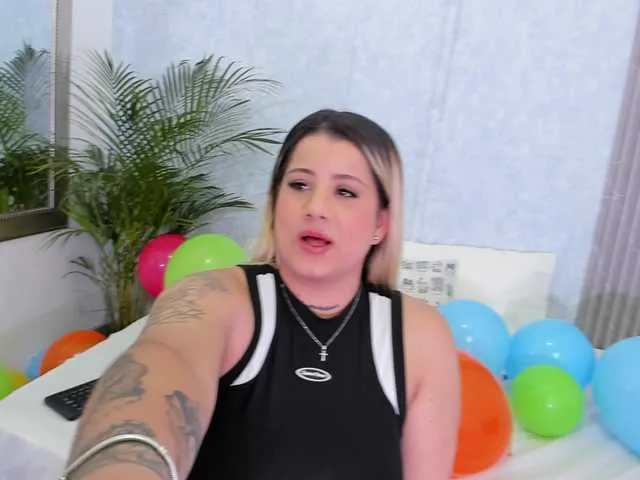 Ally-blonde – webcam model profile photo