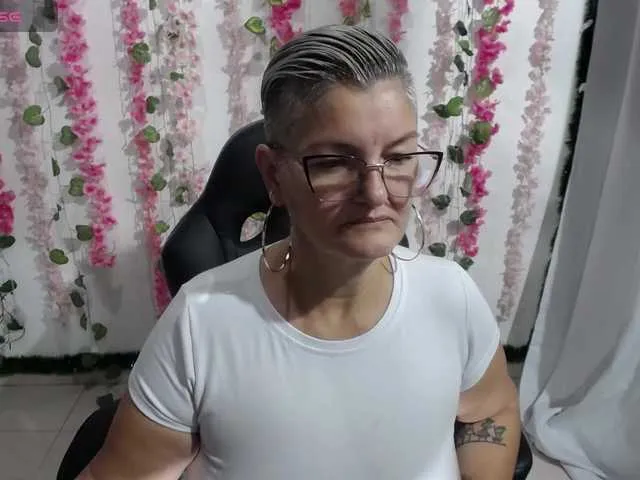 bety-cum3 – webcam model profile photo