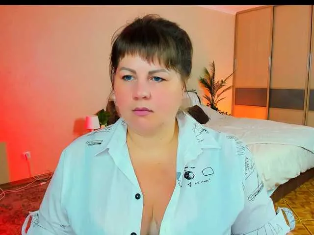 CrystaalStaar – webcam model profile photo