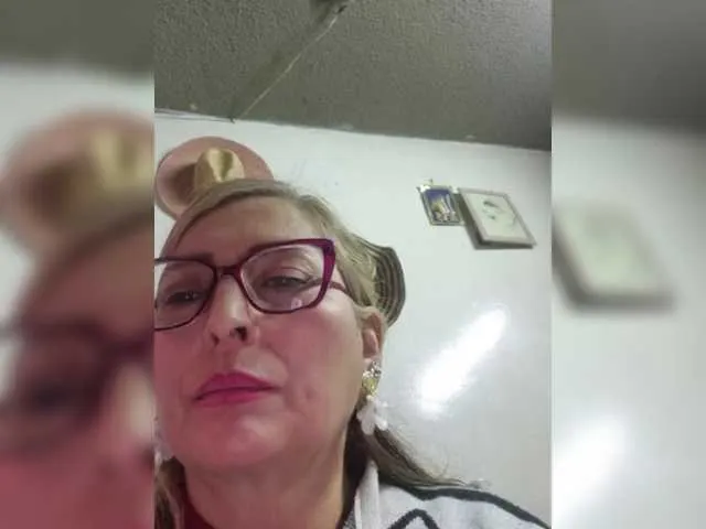 miatitsmature – webcam model profile photo
