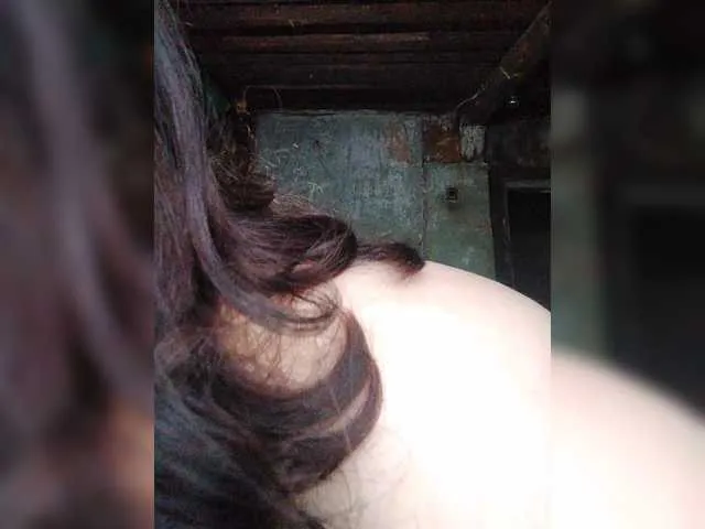 Mimimi18 – webcam model profile photo