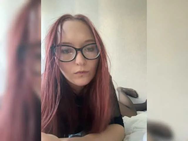 RedHeadJu – webcam model profile photo