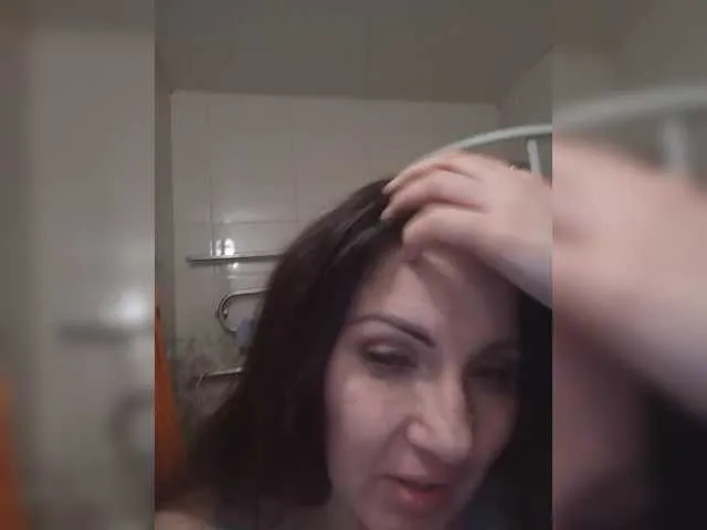 SonyaManya – webcam model profile photo