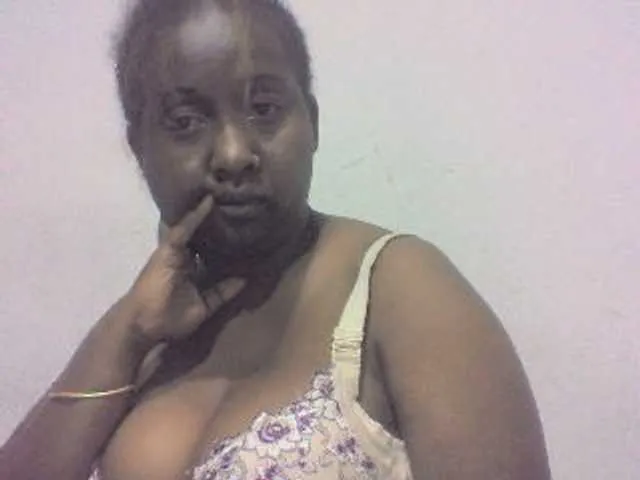 Sylivinaahh – webcam model profile photo