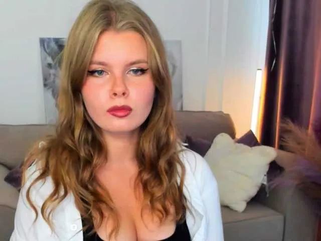WildDesirea – webcam model profile photo