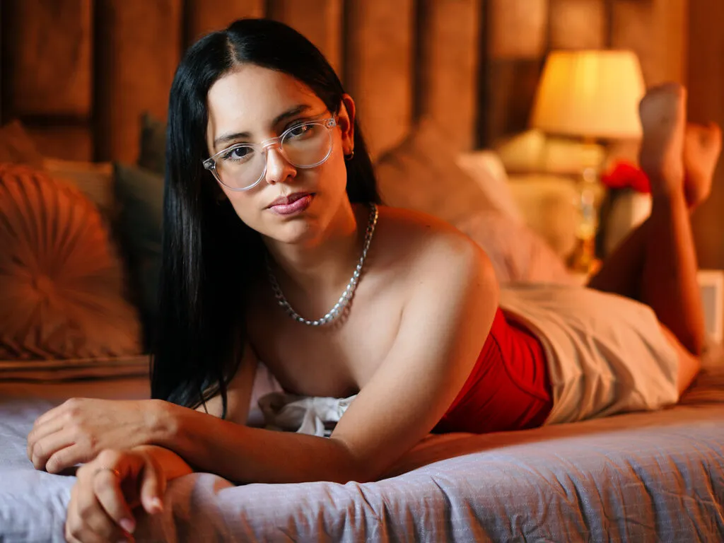 AleHoult – webcam model profile photo