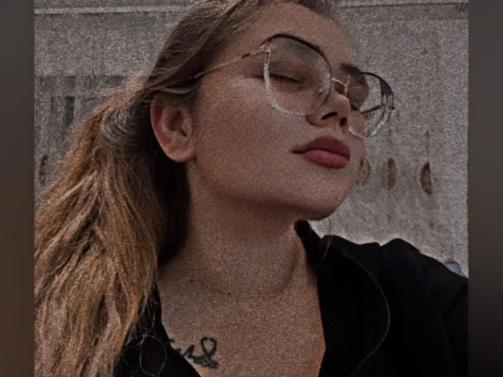 RitaTia – webcam model profile photo