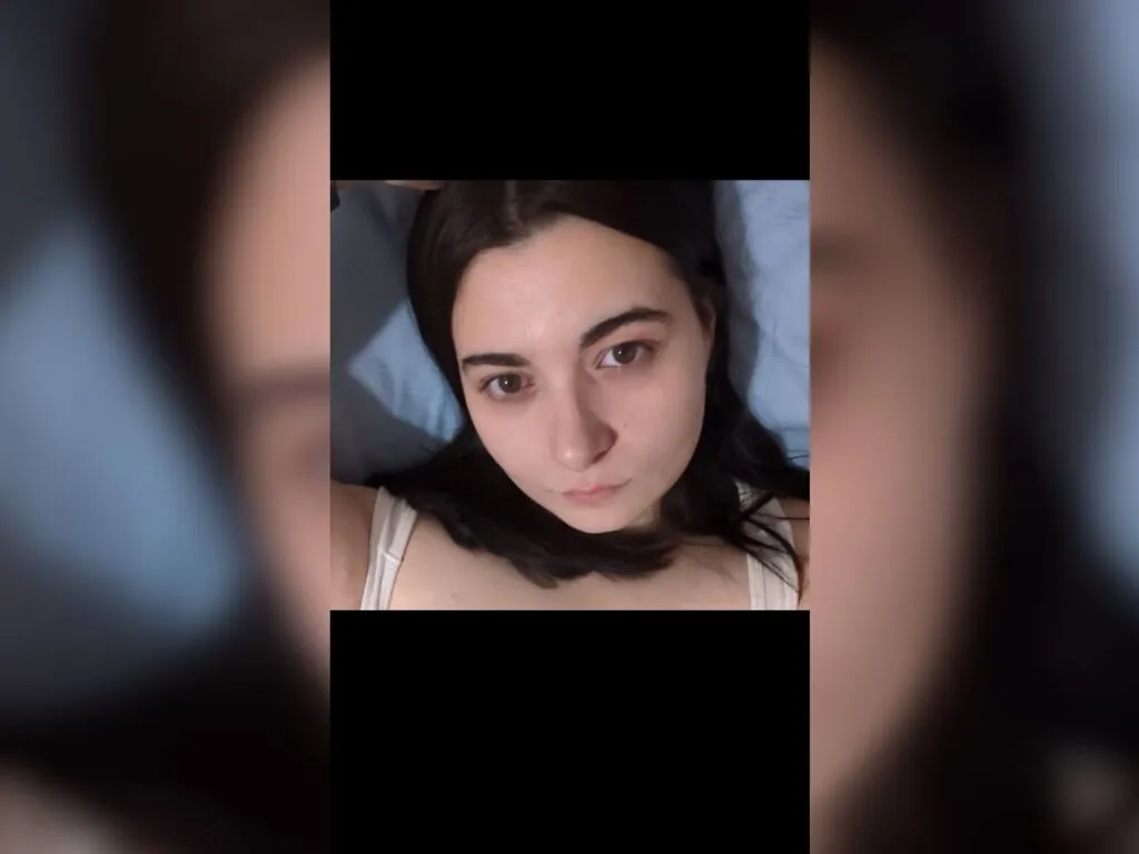 SashaMaroon – webcam model profile photo