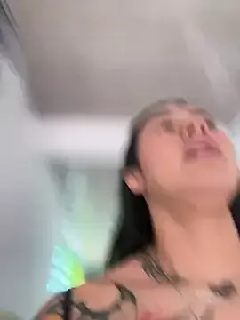 emily_22x – webcam model profile photo