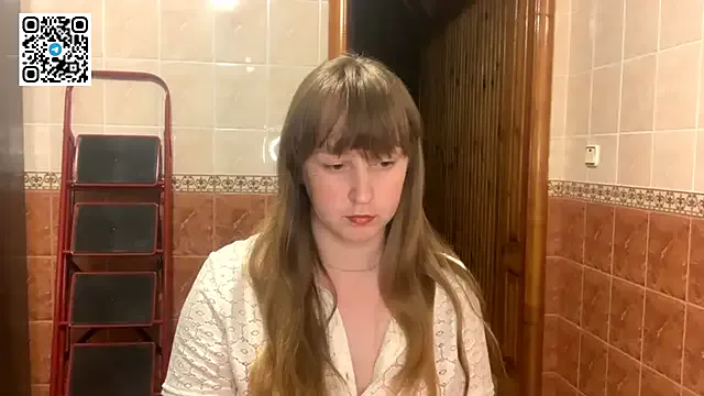 MaroonMoon_ – webcam model profile photo