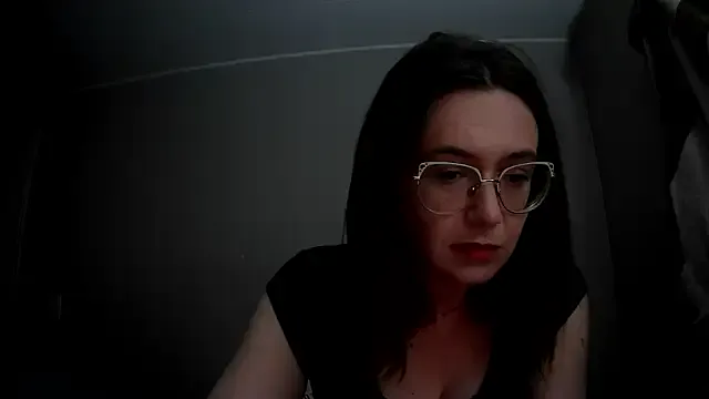 NaughtyNerdyWifey – webcam model profile photo