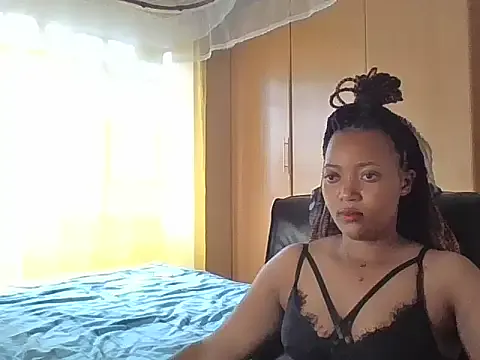 queenbebony's Thumb Image