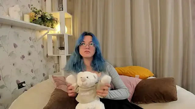 sugarbunnyhug's Thumb Image